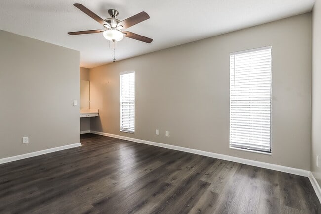 Photo - 1421 Peachfield Dr