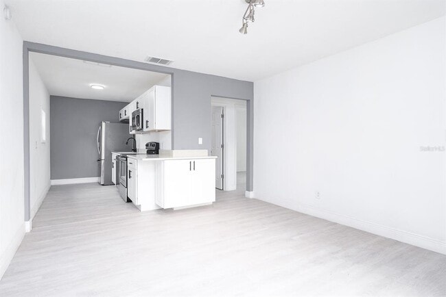 Photo - 519 Williams St