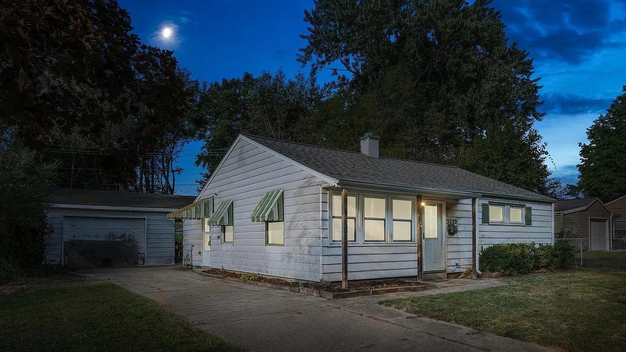 Photo - 3209 McKinley Ave