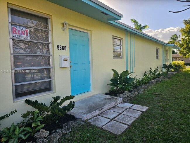 Photo - 9360 SW 168th St Unidad 0