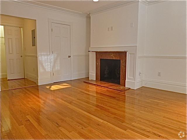 Building Photo - 256 Newbury St Rental