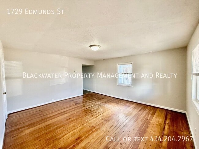 Photo - 1729 Edmunds St