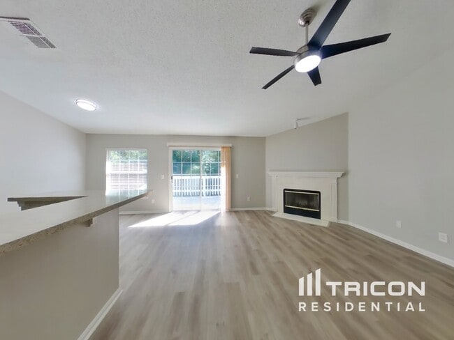 Photo - 1020 Woodbridge Hollow N