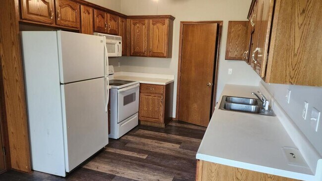 Photo - 1811 Miller Dr