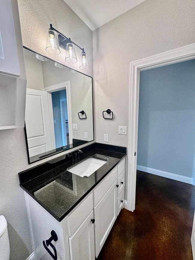 Photo - 165 W Windmill Way