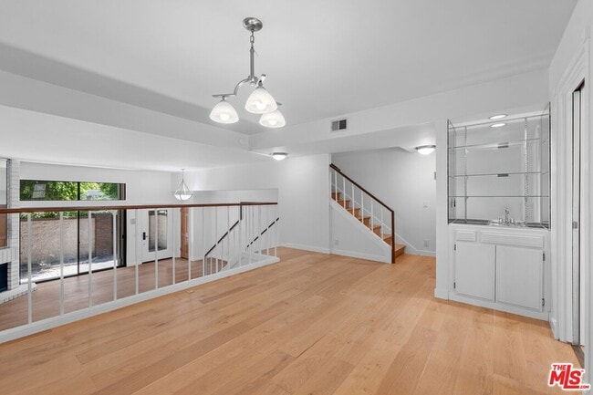 Photo - 13044 Mindanao Wy