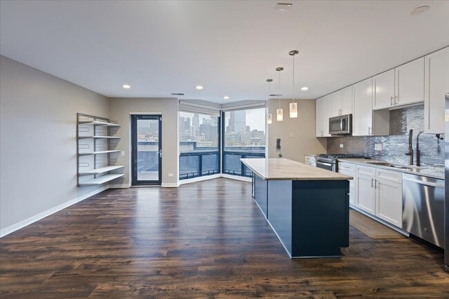 Photo - 222 S Racine Ave