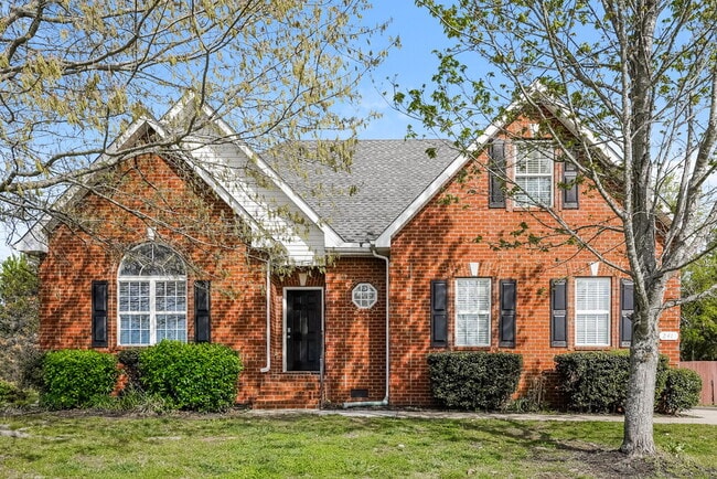 Building Photo - 241 Conquest Rd