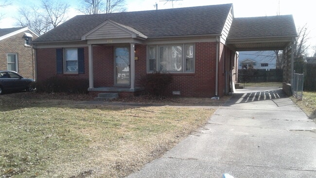 Building Photo - 612 Suffolk Dr Rental