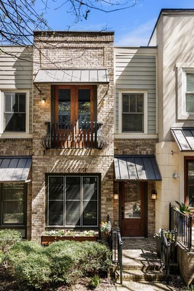 Photo - 395 Laurent St NW