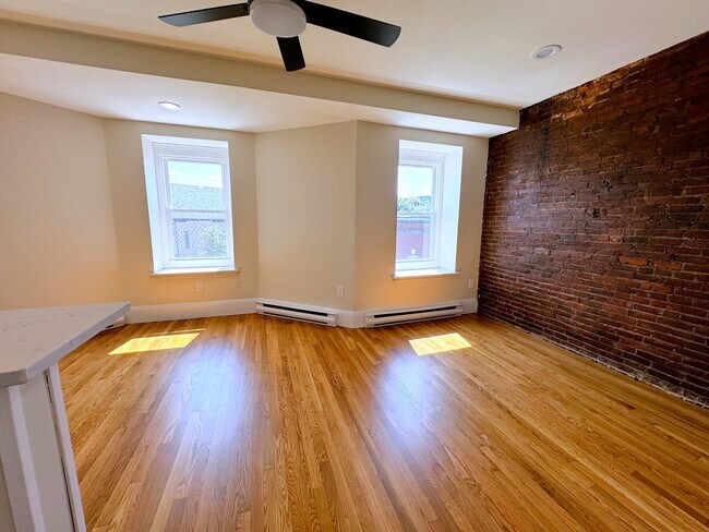 Photo - 6 Moreland St Unit #4