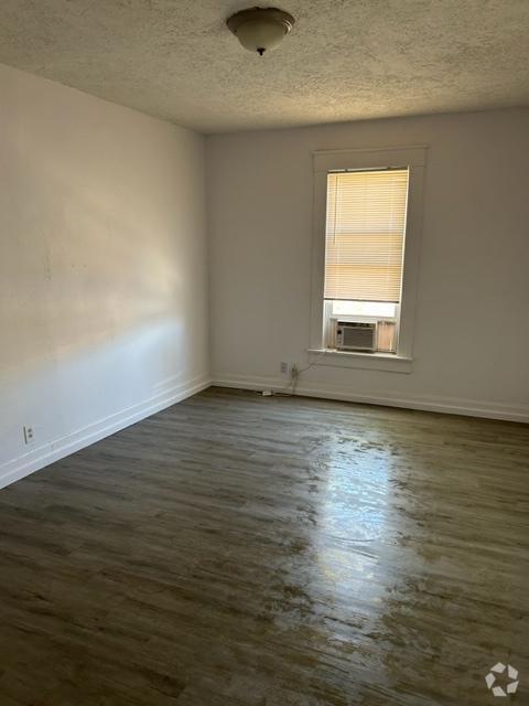 Building Photo - 1102 Edith Blvd SE Unit 3 Rental