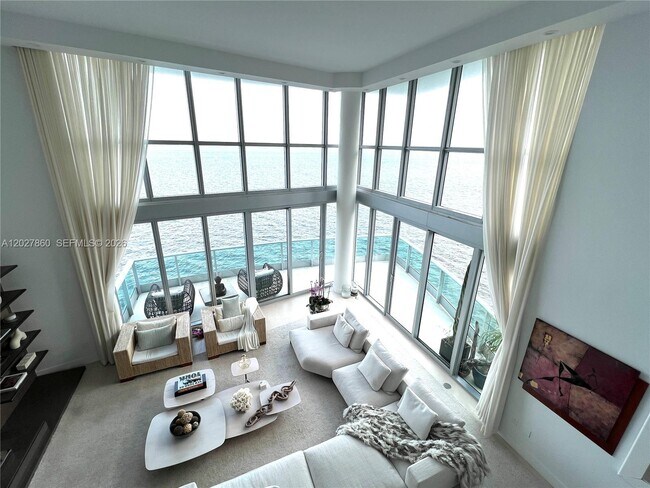 Building Photo - 1331 Brickell Bay Dr Unit BL-48