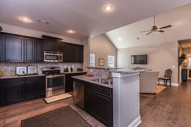 Photo - 2009 S Dixieland Rd Unidad A