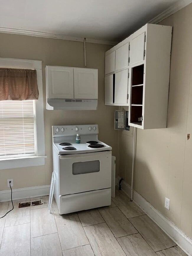 Photo - 281 Jones Ave