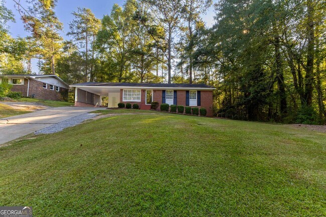 250 Forrest Ave