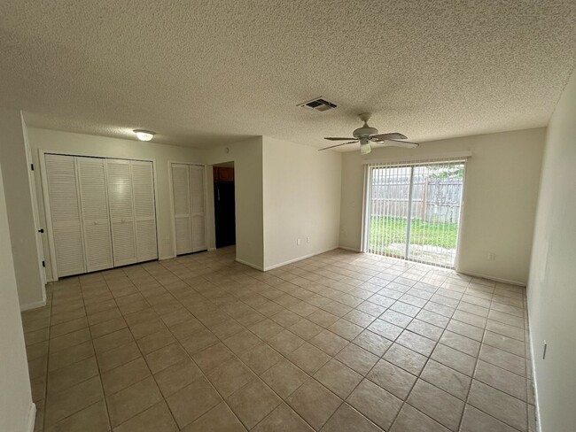 Photo - 1816 Bonneville Dr