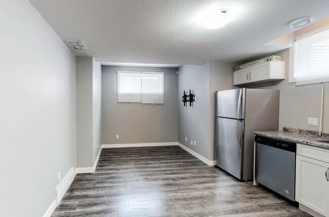 Photo - 2113 Auxier Ct SW