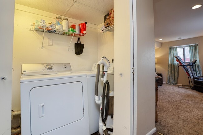 Photo - 208 N Ford St