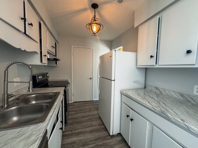 Photo - 1287 Schaub Dr