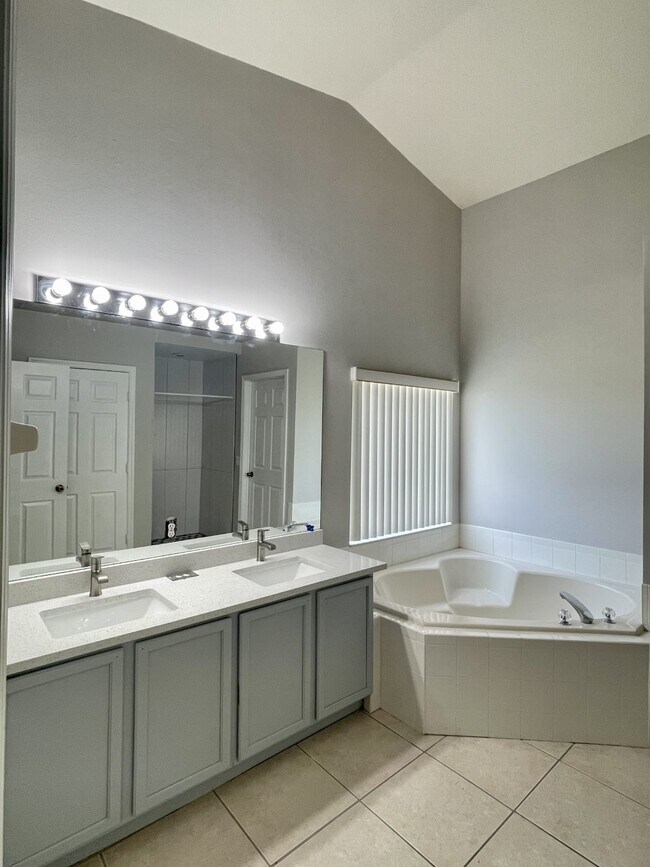 Photo - 2740 Heron's Landing Dr