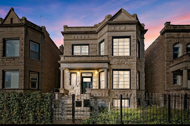 Photo - 4350 W Monroe St