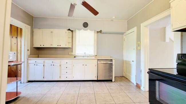 Photo - 305 Lyndhurst St Unit 305A