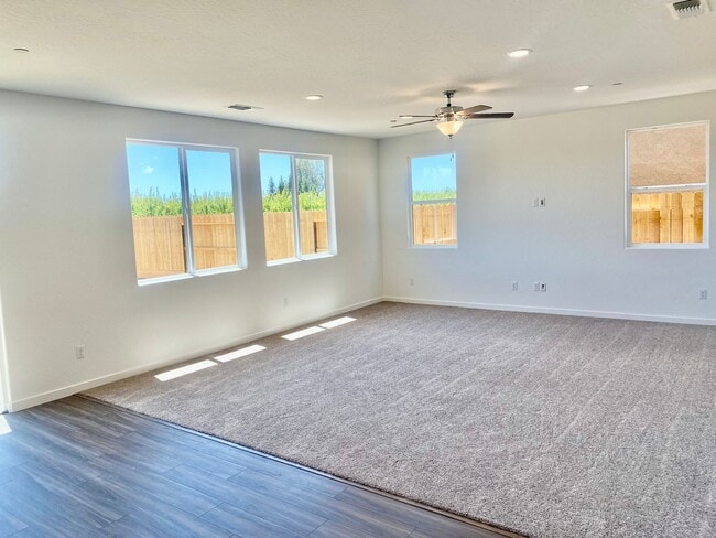Photo - 5 Bedroom In Clovis Unified School District