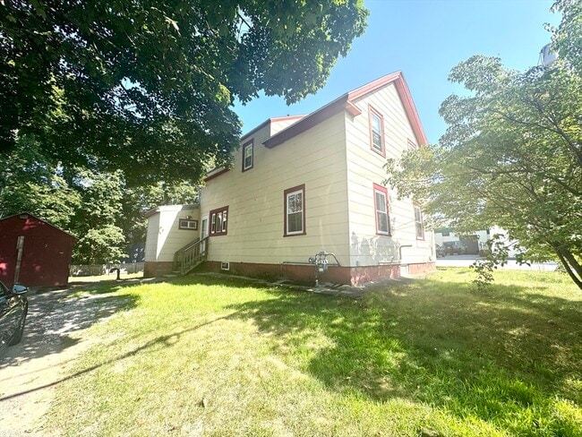 Building Photo - 9 Shirley St Unit 1 Rental