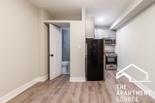 Photo - 501 W Belmont Ave Unit 5F