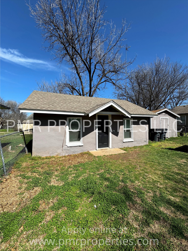 2Bed/1 Bath Home - 2Bed/1 Bath Home