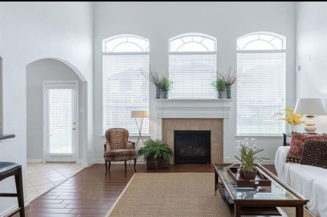 Photo - 6007 Gablestone Ln