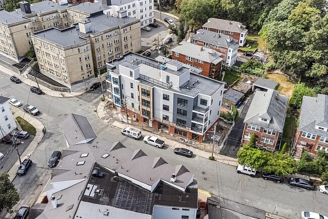 36 Colborne Rd Unit 2