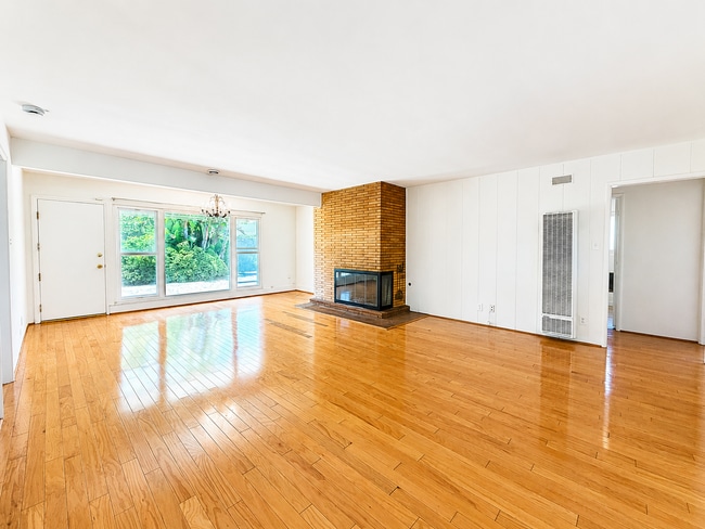 Building Photo - 7328 W 88th Pl