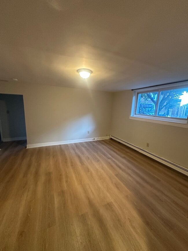 Photo - 69 Chiswick Rd Unit 1