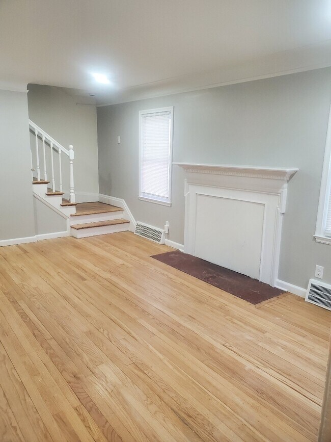 Photo - 20509 McCormick St