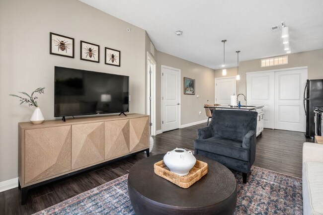 Photo - 401 W Rich St Unidad Apt. 503