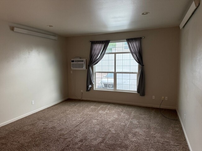 Photo - 1930 Monte Vista Dr Apartment Unit 6