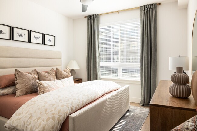 Building Photo - Caroline Ralston Creek Rental