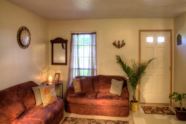 Photo - Log Pond Apartments