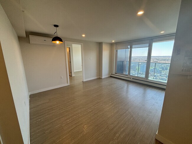 Photo - 5633-P5633 Fenwick St Unit PH306