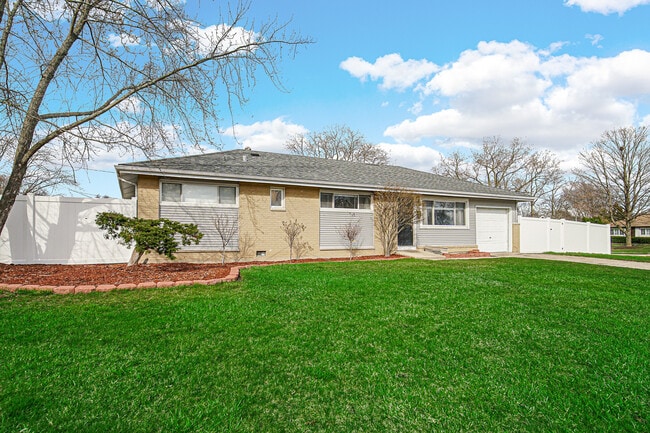 310 Maricopa Ln