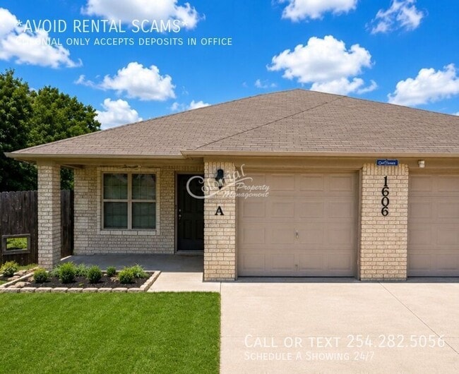Building Photo - 1606 Libby Ln Unit A