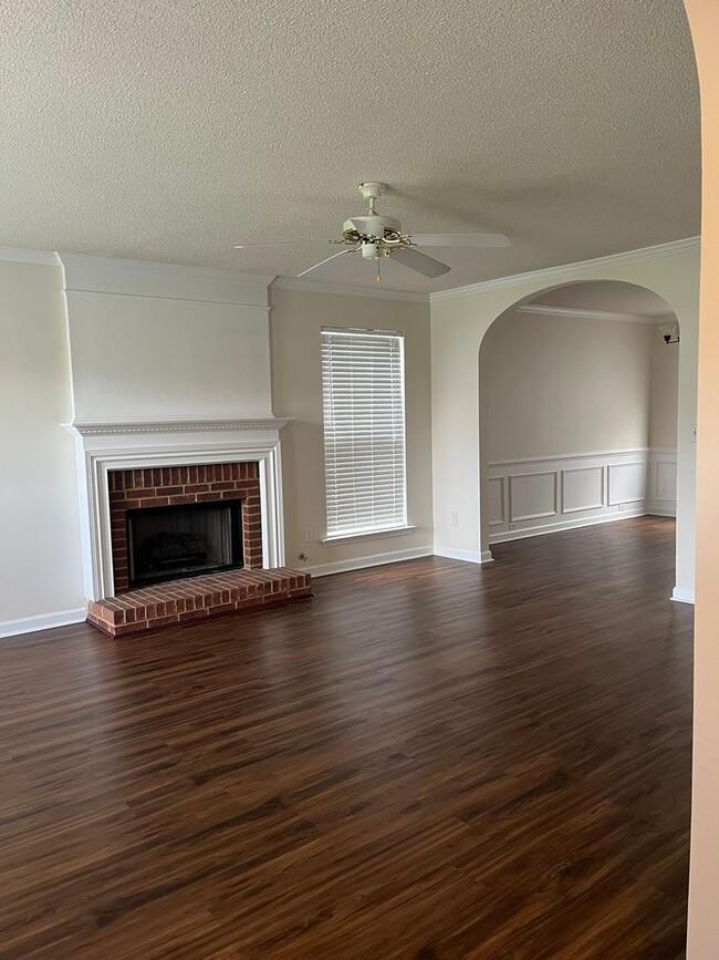 Photo - 108 Faskin Ln