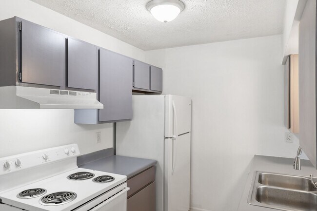 Photo - Parkside Apartments ( Parkside East Inc.)