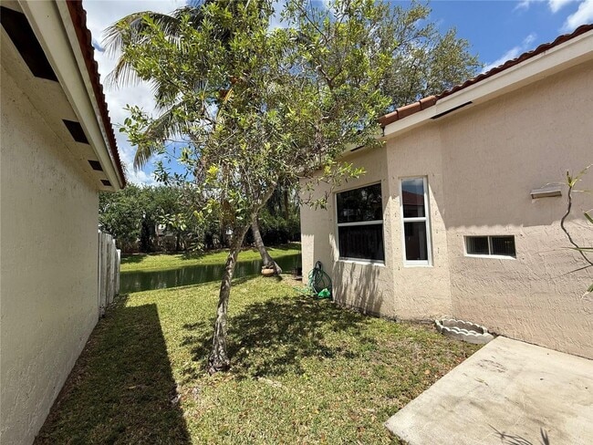 Photo - 4965 SW 153rd Ave