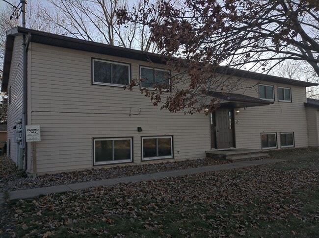 Building Photo - 401 Moasis Dr Unit Apt 3