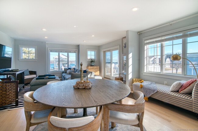 Photo - 99 Jupiter Point Rd