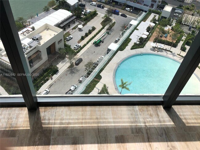 Photo - 650 NE 32nd St Unit 2006