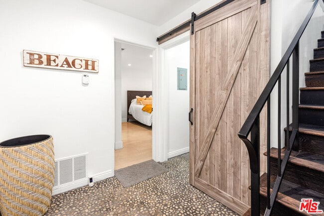 Photo - 29231 Heathercliff Rd Unidad 2